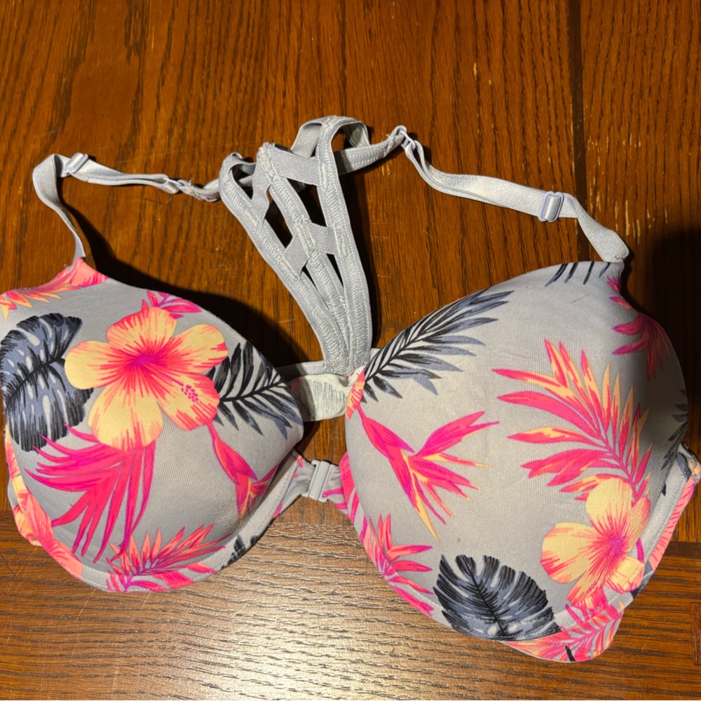 VS Pink Wear Everywhere Push Up Bra 36C